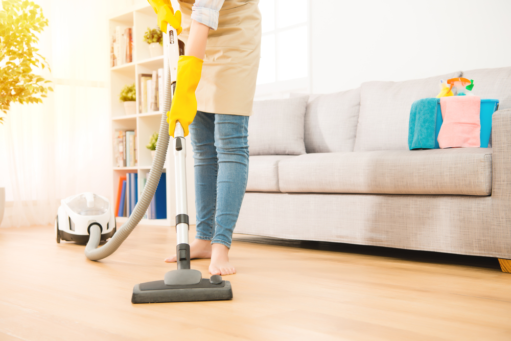 Read more about the article 10 Best Vacuum Cleaners in India – Reviews & Buyer’s Guide (2021)